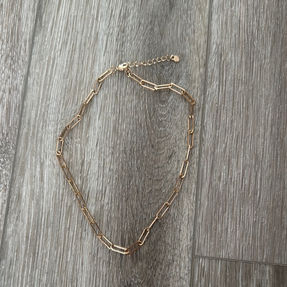 Elegant Gold Chain Necklace